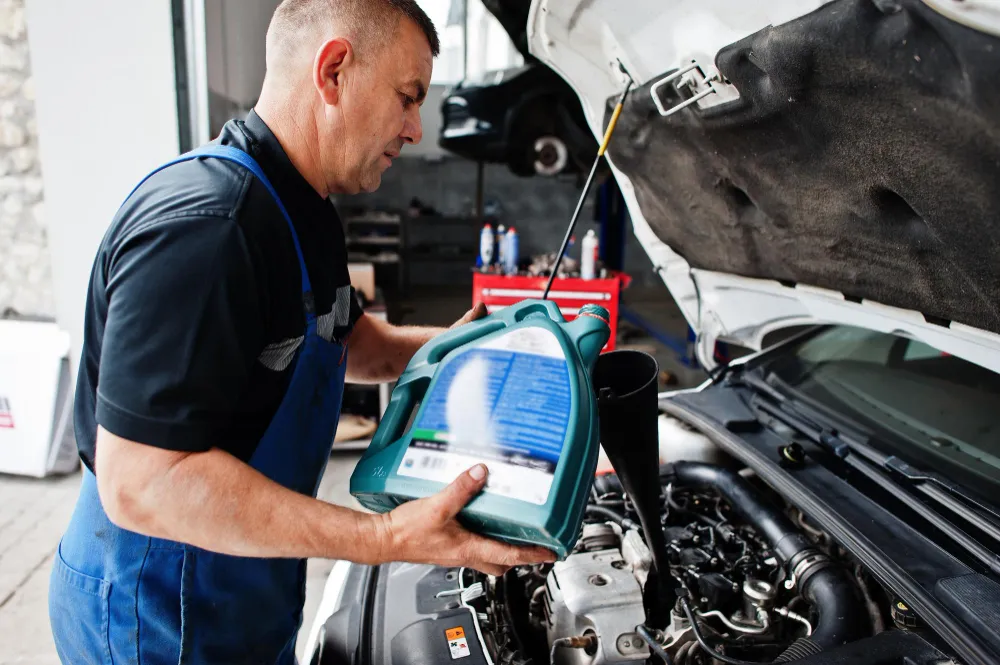 Car Oil Change in Dubai